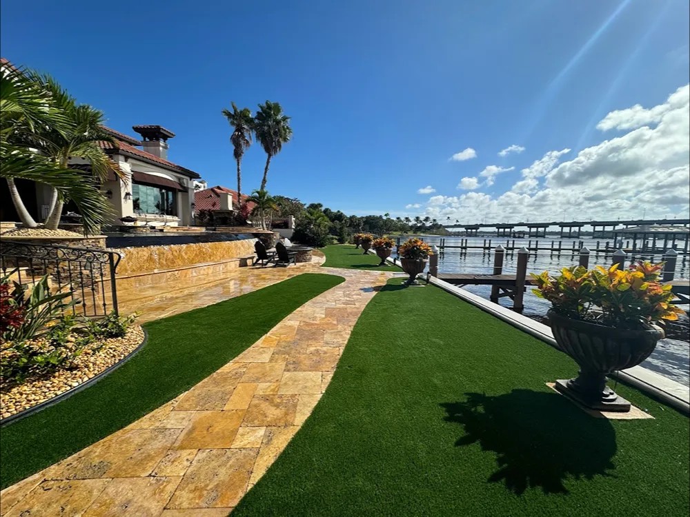 Should You Do Your Own Yard Work in the Florida Heat?