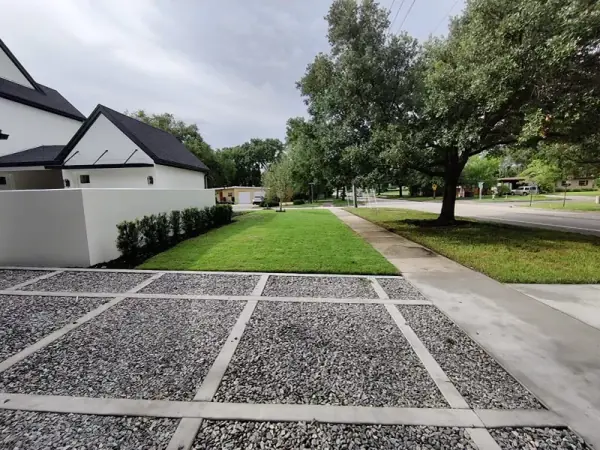 Sod Landscape Design & Hardscape in Tampa, FL